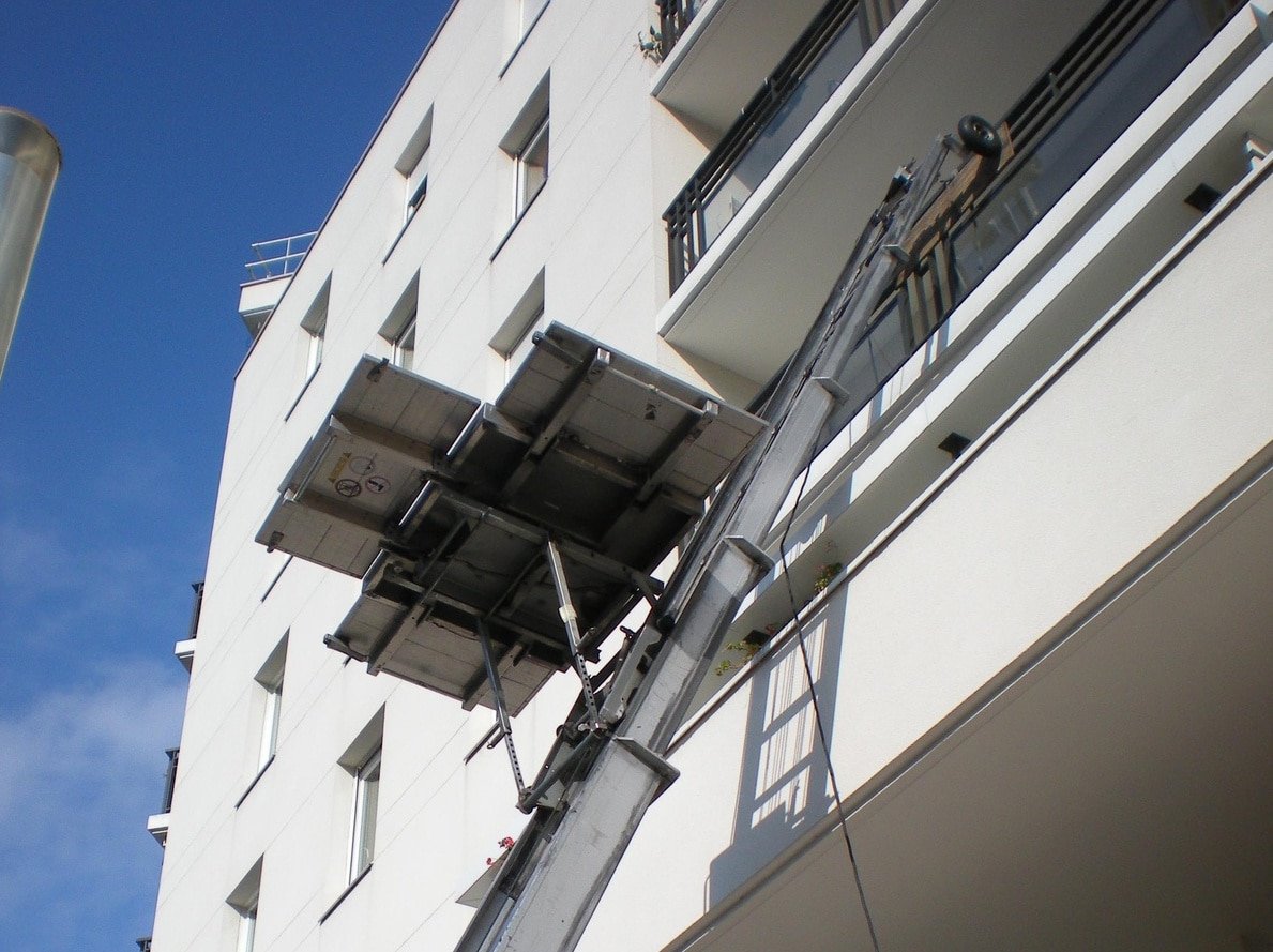 Monte-meuble SOUSSI en intervention
